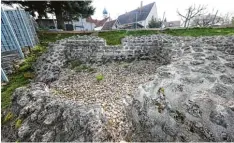  ?? Fotos: Alexander Kaya (2) ?? In Kellmünz können Besucher des archäologi­schen Parks noch heute die Überreste des römischen Kastells sehen.