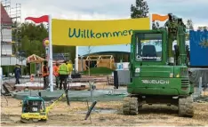  ?? ?? Noch ist viel zu tun auf der Baustelle des neuen Freizeitpa­rks für Vorschulki­nder.