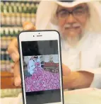  ?? Katharina Eglau ?? Der 50-jährige Parfumeur Khaled al-Kamal ist „verrückt nach Rosen“.