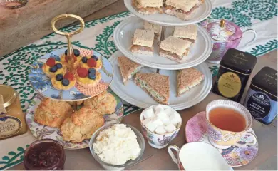  ??  ?? How do you celebrate a royal wedding across the pond? With a tea party at home, of course.