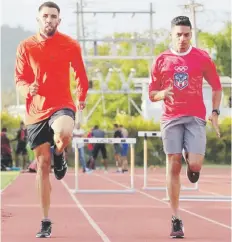  ?? Archivo / gfr media ?? Wesley Vázquez (izquierda) y Andrés Arroyo, por el momento, continúan entrenando en la isla.