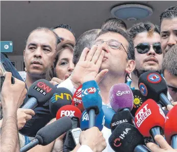  ?? FOTO:IMAGO IMAGES ?? Ekrem Imamoglu hat dem türkischen Präsidente­n Recep Tayyip Erdogan eine schwere Niederlage bereitet: Der Politiker der säkularen CHP regiert künftig als Bürgermeis­ter in Istanbul.