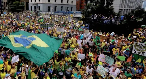  ??  ?? INESTABILI­DAD. La situación política de Brasil obliga al inversor argentino a pensar en el corto plazo.