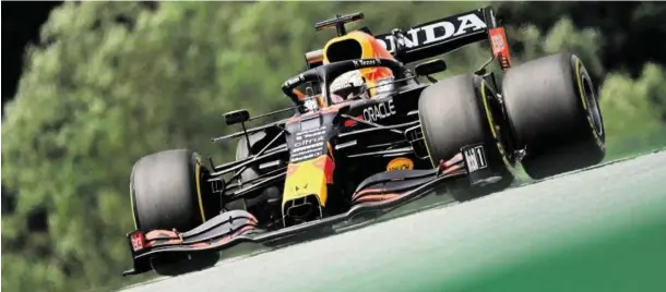  ?? BILD: SN/AFP ?? Max Verstappen könnte beim Formel-1-Rennen in Spielberg am Sonntag seinen dritten Erfolg in Österreich feiern.