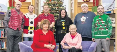  ??  ?? Christmas cheer
Culture secretary Fiona Hyslop visited Rutherglen library last week