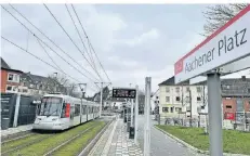  ?? ?? Eine Bahn am Aachener Platz in Bilk