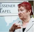  ?? Foto: R. Weihrauch, dpa ?? Christa Gille findet es gut, dass auch Ausländer wieder von der Essener Tafel versorgt werden.