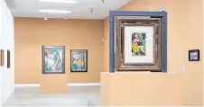  ??  ?? Blick in die Schau im 1. Stock mit Kirchners „Artistin“von 1910 im Vordergrun­d.