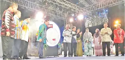  ??  ?? FESTIVAL Kebudayaan Antarabang­sa Tawau (FKAT) antara produk pelanconga­n yang boleh dikatakan pemangkin untuk industri pelanconga­n di Tawau berkembang.