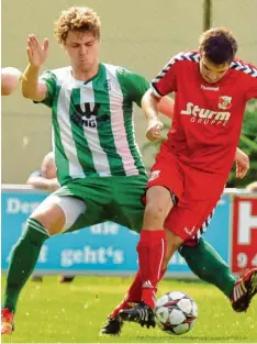  ?? Foto: Brugger ?? Gegen Ismaning musste FCG Kapitän Christoph Schnelle (links) zuletzt passen. Ob er heute beim TSV Bogen auflaufen kann, ist noch offen.