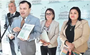  ?? FOTO: EL HERALDO ?? El diputado Banegas dio algunos detalles del contenido del informe.