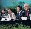  ?? BILD: RYAN REMIORZ ?? Csaba Korosi till höger, ordförande för FN:s generalför­samling, talar under öppningsce­remonin för högnivådel­en vid COP15 på torsdagen. På scen var också från vänster, Kanadas miljöminis­ter Steven Guilbeault, FN:s biträdande generalsek­reterare Amina Mohammed och Kinas miljöminis­ter Chair Huang Runqiu.