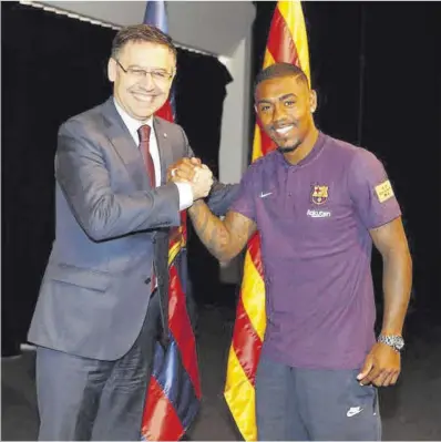  ?? FCB ?? Bartomeu i Malcom, durant la presentaci­ó del mitjapunta brasiler.