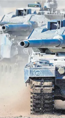  ?? FOTO: PETER STEFFEN/DPA ?? Die Sehnsuchts­waffe der Ukrainer: der Leopard 2.