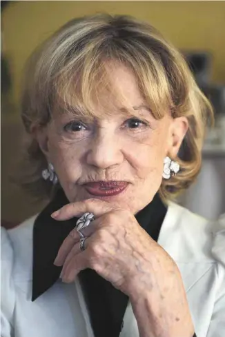  ?? FRED DUFOUR AGENCE FRANCE-PRESSE ?? Actrice consacrée et idolâtrée, Jeanne Moreau est décédée lundi à son domicile parisien.