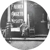  ?? ?? In questa pagina: una foto d'epoca della Fabbrica Amaretti Nosotti, oggi prodotti dalla pasticceri­a Cerri; allevament­o di mucche presso l’azienda Agricola Baronchell­i.