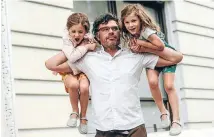  ??  ?? Jemaine Clement in People, Places, Things.
Directed by Oliver Hirschbieg­el
Reviewed by Graeme Tuckett