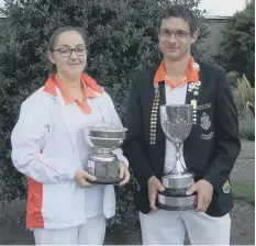  ??  ?? Singles winners Helen Holroyd and Adam Warrington.