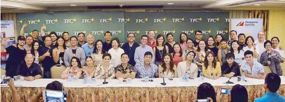  ??  ?? The ABS-CBN TFC team joins KZ Tandingan, Maja Salvador, Toni Gonzaga, Ogie Alcasid, Martin Nievera, Zsa Zsa Padilla, Piolo Pascual, Kathryn Bernardo, Daniel Padilla and Iñigo Pascual