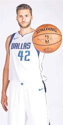  ??  ?? Hat seine Chance in der NBA ergriffen: Maximilian Kleber blickt auf eine starke erste Saison in Dallas zurück.