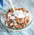  ?? COURTESY OF JUSTIN SCHUBLE ?? Food influencer Justin Schuble branched out from the viral pancake cereal trend to make a bowl of cookie cereal.