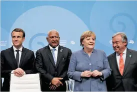  ??  ?? Macron brilhou, Merkel perdeu pontos e Guterres fez a sua estreia