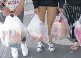  ??  ?? From yesterday, retailers were not allowed to provide single-use plastic bags.