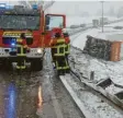  ?? Foto: Mario Obeser ?? Glück hatte der Fahrer dieses Lastwa‰ gens, der gestern früh bei Jettingen von der Fahrbahn abkam.