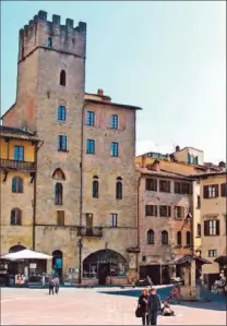  ?? Susan Spano ?? AREZZO, ITALY, is home to Piero della Francesca’s fresco “Legend of the True Cross,” painted between 1452 and 1466.