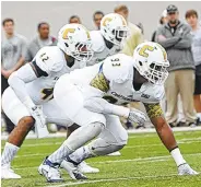  ?? FILE PHOTO BY DALE RUTEMEYER/UTC ATHLETICS ?? UTC preseason All-America defensive tackle Keionta Davis had 13.5 sacks in 2015.