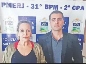  ??  ?? El cirujano y su madre fueron detenidos por la Policía.