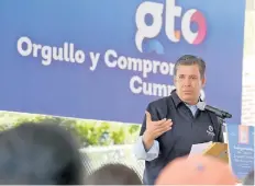  ??  ?? El gobernador Miguel Márquez Márquez puso en marcha los trabajos de la modernizac­ión de Glorieta de la Mega Bandera, donde se invertirán 28 mdp.