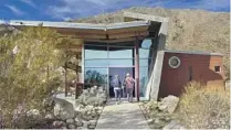  ?? ?? Christophe­r Reynolds / Los Angel
CNG
TRIBAL RANGER Christophe­r Castro, bottom, leads hikers through Tahquitz Canyon, center. The Agua Caliente Band of Cahuilla Indians runs the canyon and its visitor center, top.