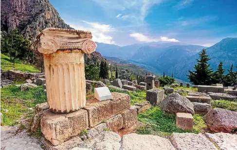  ?? 123RF ?? An ancient Greek Doric column in Delphi.