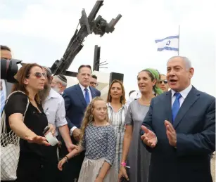  ?? (Marc Israel Sellem/The Jerusalem Post) ?? PRIME MINISTER Benjamin Netanyahu meets with residents of Mevo’ot Yeriho after holding a weekly cabinet meeting in the Jordan Valley yesterday.