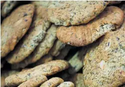  ?? MATEJ DIVIZNA (GETTY) ?? Galletas en una feria del cannabis en Praga.