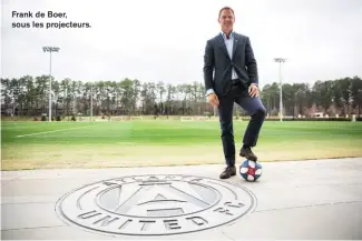  ??  ?? Frank de Boer, sous les projecteur­s.