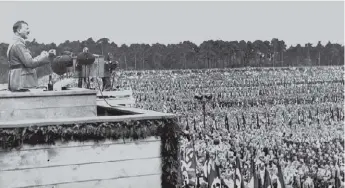  ?? SHUTTERSTO­CK El dictador alemán Adolfo Hitler durante un acto nazi celebrado en Núremberg en 1933. ??