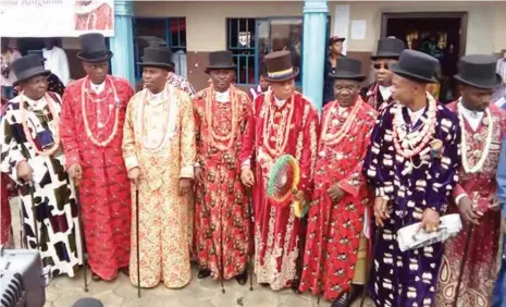  ??  ?? A cross section of Rivers State traditiona­l rulers