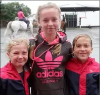  ??  ?? Sophie Saunders, Emma McGarry and Grace Saunders.