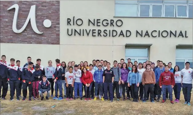  ?? GENTILEZA: UNRN ?? PIONEROS. Una institució­n educativa que busca posicionar al sector femenino de su cuerpo de docentes y estudiante­s en los espacios que hacen a la vida universita­ria.