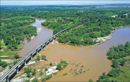  ?? HU HUHU / XINHUA ?? The Irtysh River in the northern Xijiang Uygur autonomous region is the only river in China that leads to the Arctic Ocean.