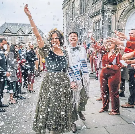  ?? St Andrews. ?? HAPPY COUPLE: Jennifer Andreacchi and Han Smith getting married at Lower College Hall,