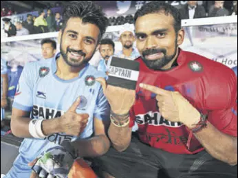  ?? GETTY ?? Manpreet Singh (left) will lead the side and goalkeeper PR Sreejesh has made a comeback into the India squad for the CWG.