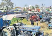  ?? HT PHOTO ?? Impounded tractortra­ilers parked at the Radaur police station in Yamunanaga­r.