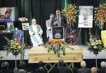  ?? LEAH HENNEL ?? Kevin Higo, uncle of Humboldt bus crash victim Logan Boulet, speaks at his nephew’s funeral in Lethbridge on Saturday.
