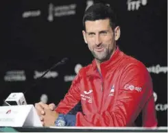  ?? //AFP ?? Un sonriente Djokovic, ayer en la rueda de prensa en Valencia