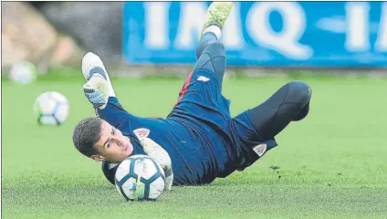  ?? FOTO: JUAN ECHEVERRIA ?? Todo apunta a que Kepa seguirá en el Athletic El meta vizcaíno se encuentra recuperánd­ose de una lesión en el pie derecho