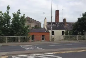  ??  ?? Right: Put up a fence to block out the view of this house and add some flowers and trees around it to give the impression of a tree-lined entry into Drogheda!