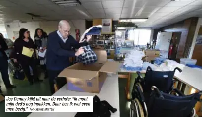  ?? Foto SERGE MINTEN ?? Jos Demey kijkt uit naar de verhuis: “Ik moet mijn dvd’s nog inpakken. Daar ben ik wel even mee bezig.”